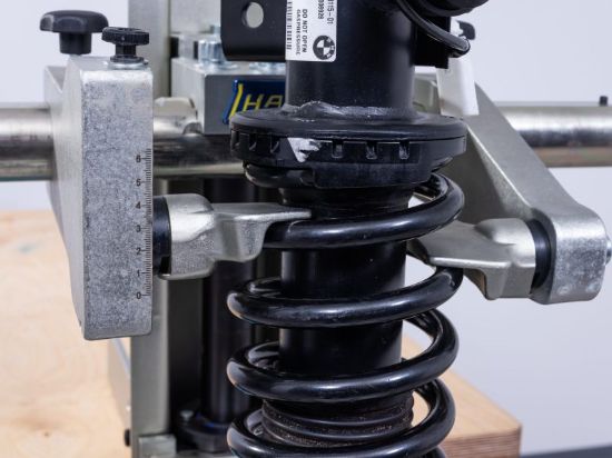 Obrázok Prítlačný tanier, zariadenie na stlačenie prużiny HAZET Universal tensioning jaw adjustable 49033