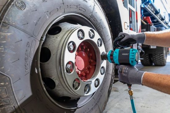 Obrázok Rázový uťahovák (stlačený vzduch) HAZET Twin Turbo impact wrench 9014TT