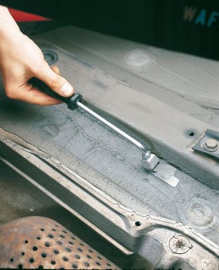 Obrázok Drôtený kartáč na čistenie pólov a svoriek batérie HAZET Battery pole and terminal brush 46504